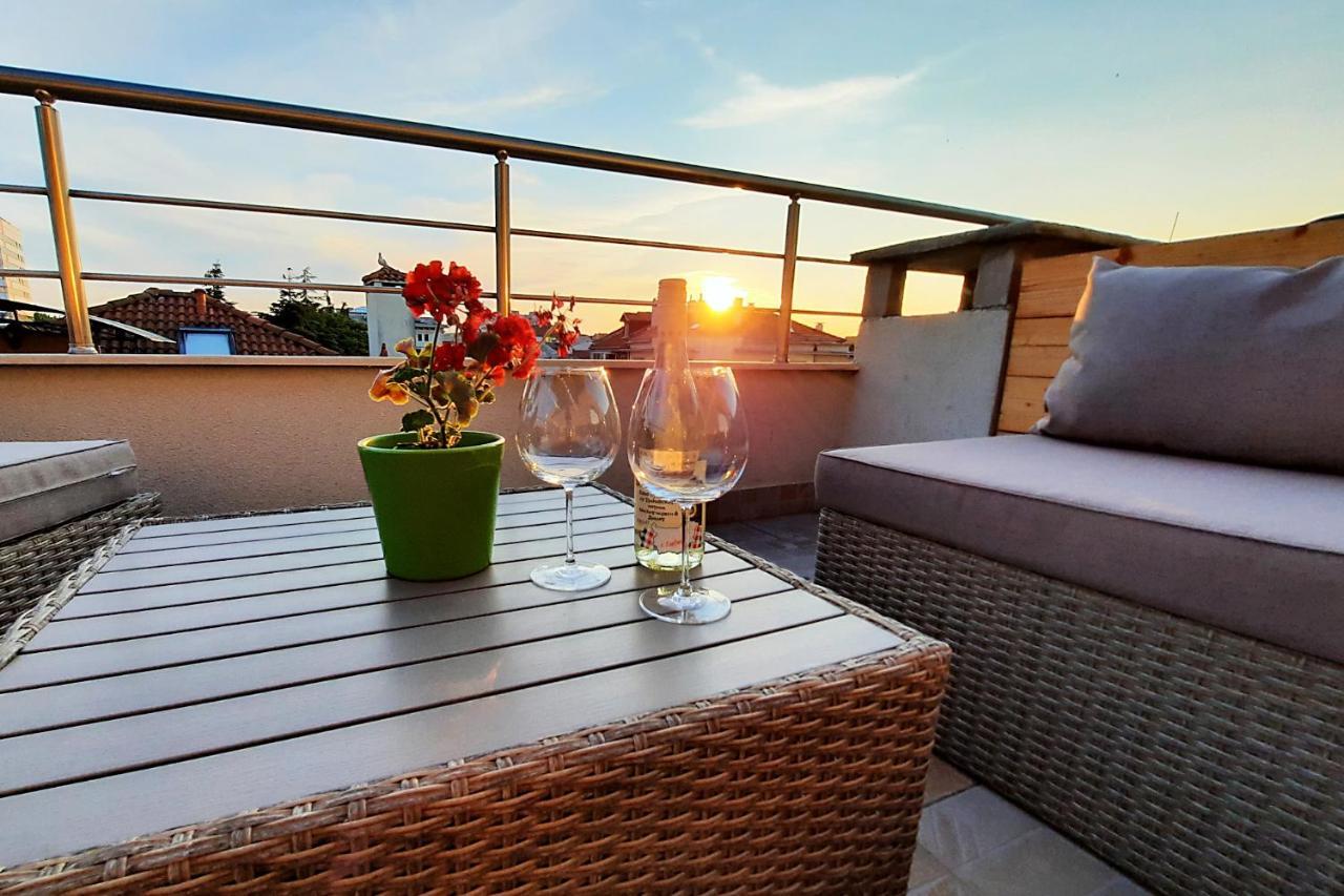 Shik & Chic In The Heart Of Burgas # 5Min From Beach # New Dış mekan fotoğraf